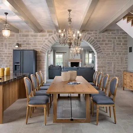 Villa Vacay Elena With Pool Ladici